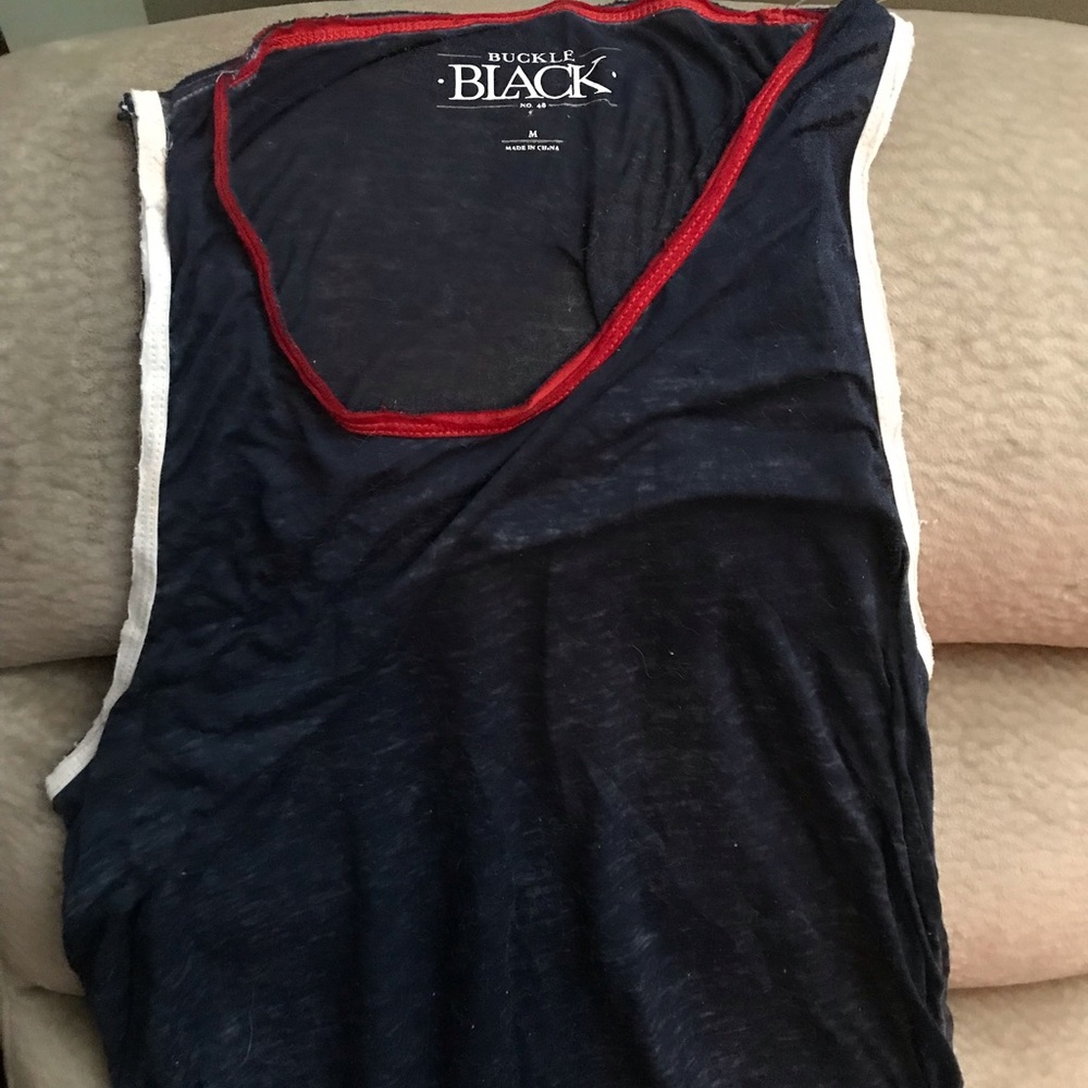 Men’s buckle tank